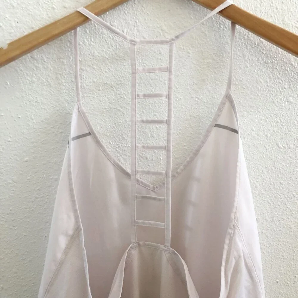 LULULEMON Breezy Singlet Top‎ Size 4